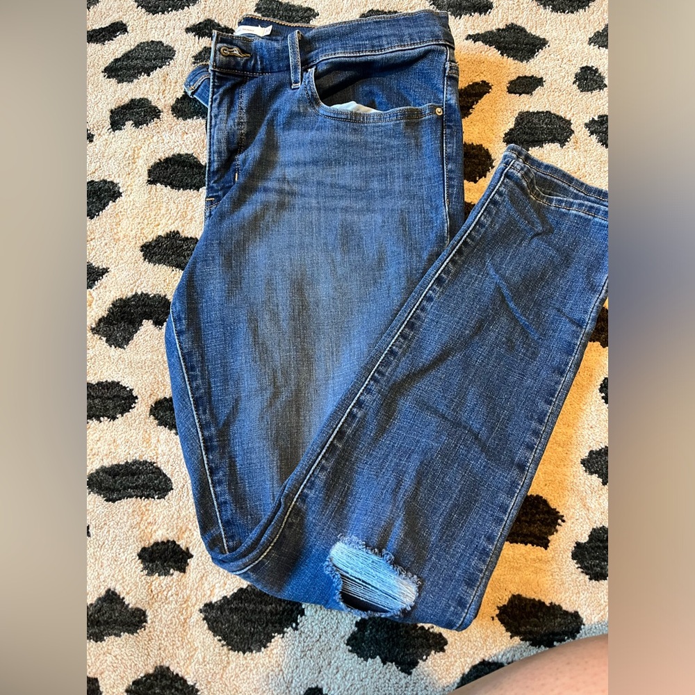 Levi shaping skinny Jean
